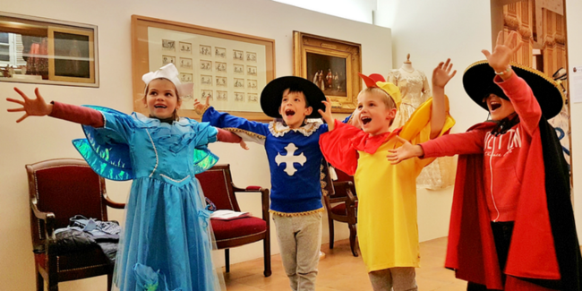 Visites en costumes au musée du théâtre forain à Artenay