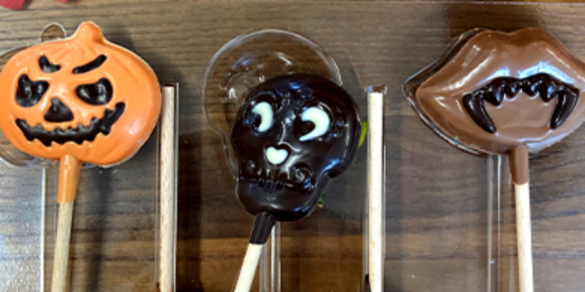Atelier sucettes d'Halloween à la Chocolaterie Alex Olivier