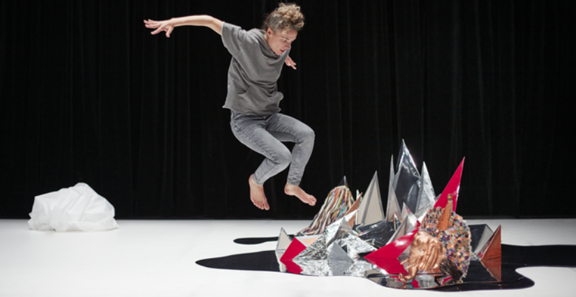 "Je suis tous les dieux", spectacle de danse jeune public au Théâtre du Donjon à Pithiviers