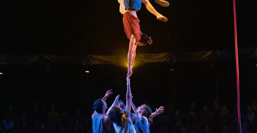 "Radio Maniok", Spectacle de cirque contemporain à la Scène Nationale d'Orléans