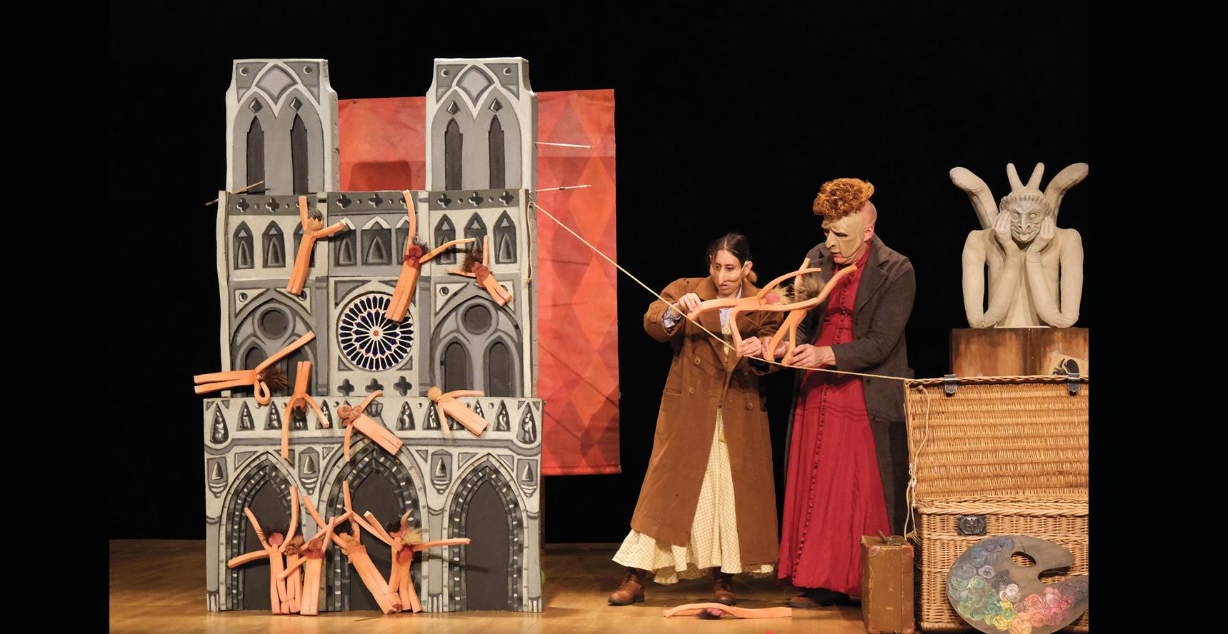 "Notre Dame de Paris", théâtre de marionnettes à Ingré