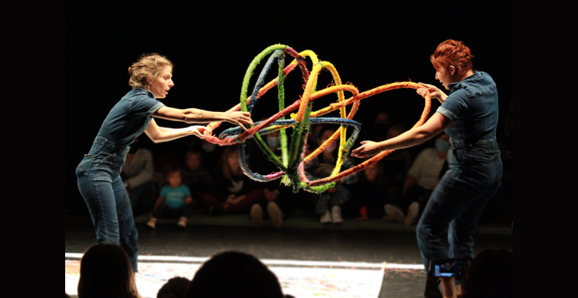 Gribouillis "Ôlo, un regard sur l'enfance", théâtre pour les tout-petits à Saint-Jean-de-Braye