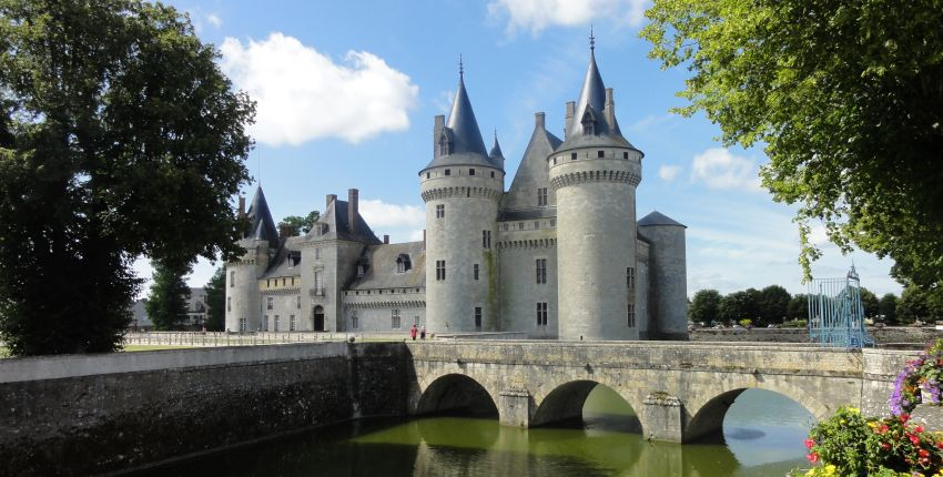 Château de Sully-sur-Loire : Visite en famille entre Orléans et Gien
