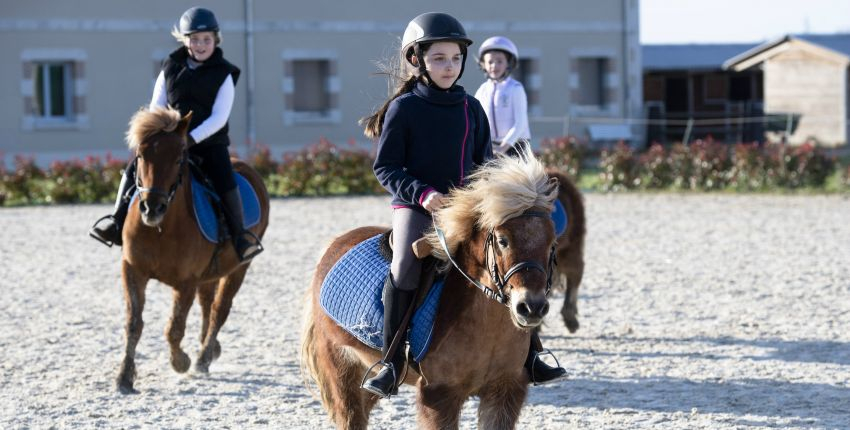 Mon enfant veut faire du cheval !