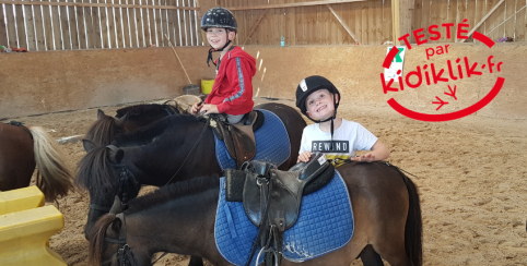 Stage d'équitation au poney-club "Le Haras du Val de Loire" à St-Denis-en-Val près d'Orléans